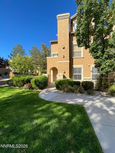 Foto del edificio - 17000 Wedge Pkwy
