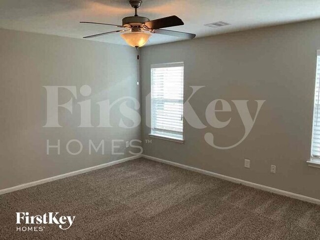 Building Photo - 6626 Hollow Harvest Ln