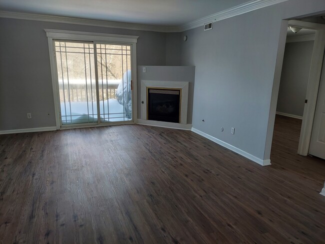 Building Photo - 1997 Tall Oaks Dr