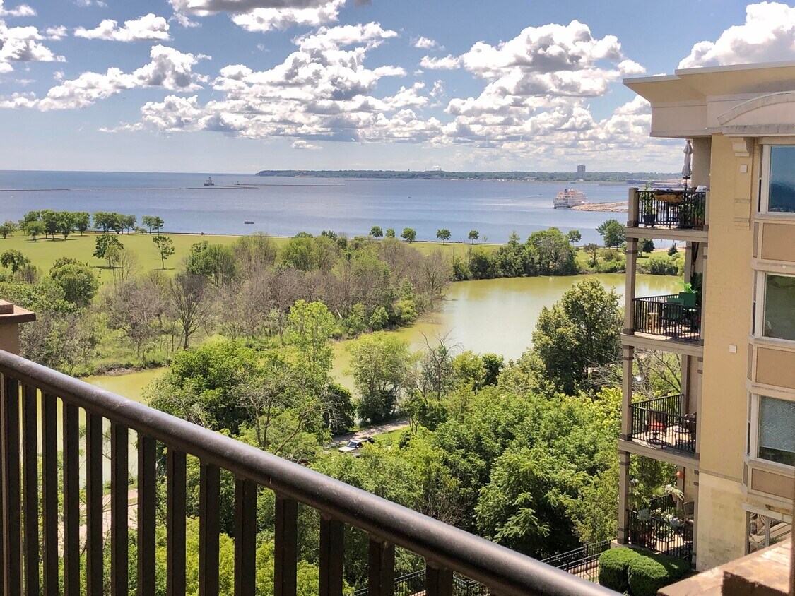 1300 N Prospect Ave Unit 423, Milwaukee, WI 53202 Condo for Rent in