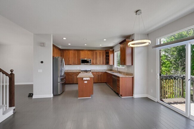 Foto del edificio - Spacious 5BR House in Aurora