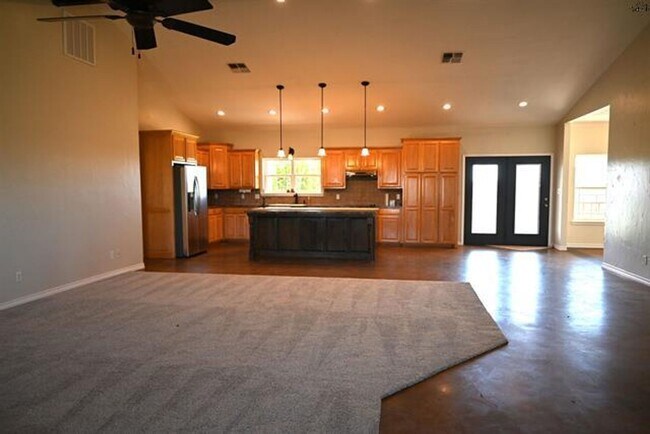 Foto del edificio - Great property for horses!