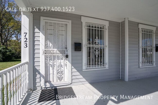 Foto del edificio - Updated 2 bedroom, 1 bath duplex in West D...