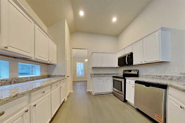 Building Photo - 20626 Whiteberry Ct