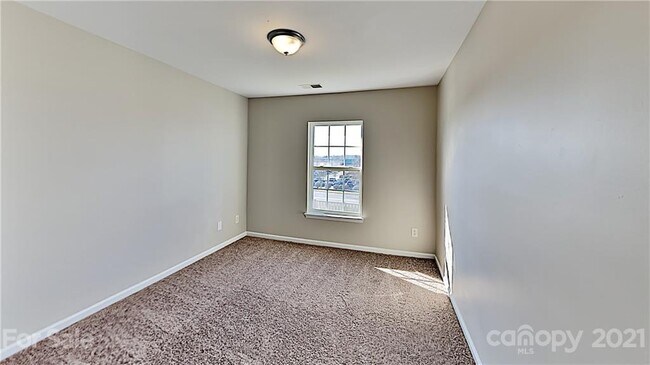 Foto del edificio - 9590 Walkers Glen Dr NW
