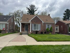 Building Photo - 11347 Virgil Ave