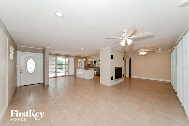 Foto del edificio - 4108 15th Ave W