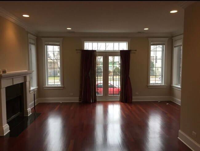 Foto del edificio - 3543 N Narragansett Ave