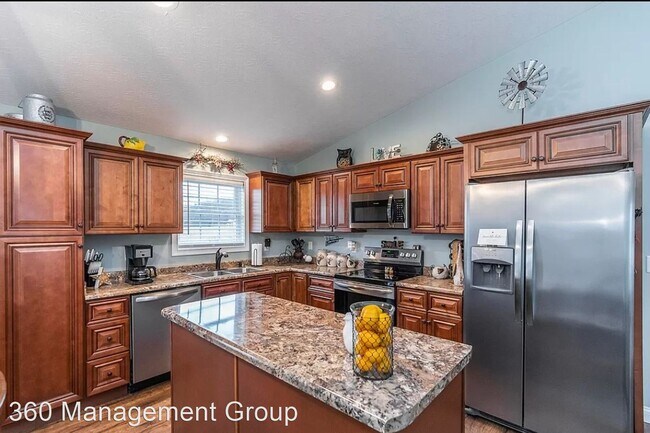 Building Photo - 3 br, 2 bath House - 125 Summer Ridge Rd