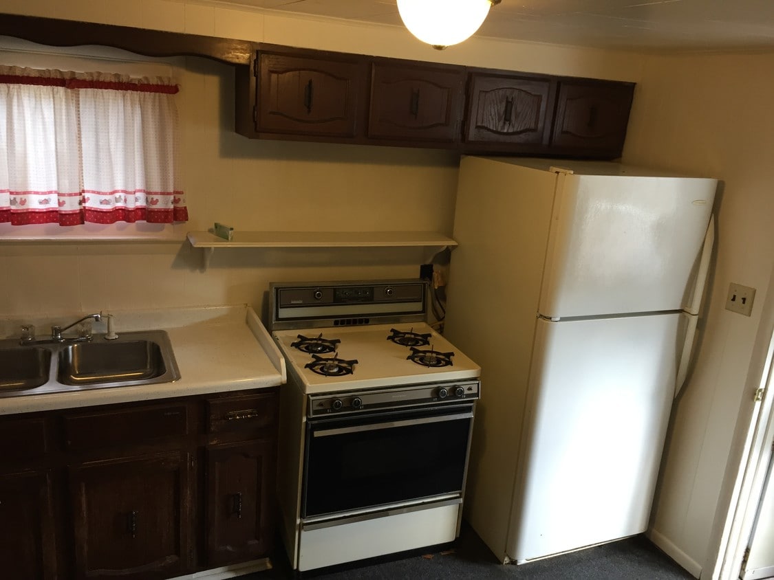 Kitchen - 112 Glade Run Rd