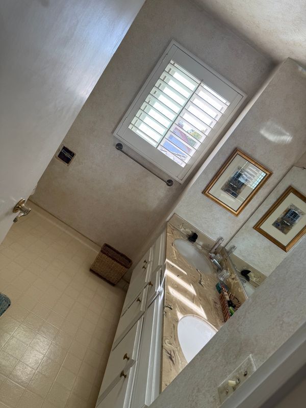 Foto del edificio - 1321 Sharon Rd