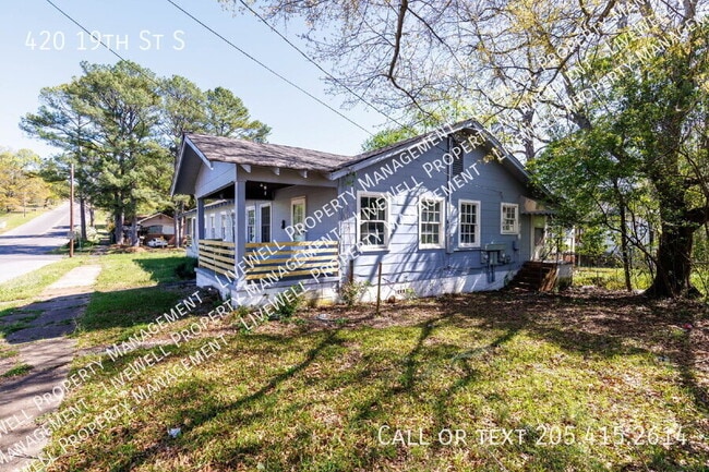 Building Photo - 420 19th St S