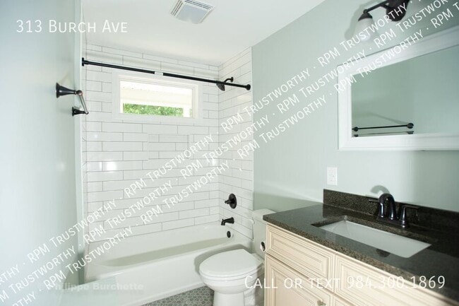 Foto del edificio - 313 Burch Ave