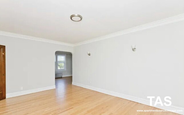 Building Photo - 4539 W Barry Ave