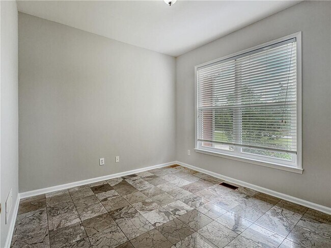 Building Photo - 705 Redrift Ct