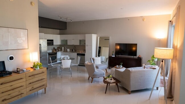 Building Photo - 133 NE 2nd Ave