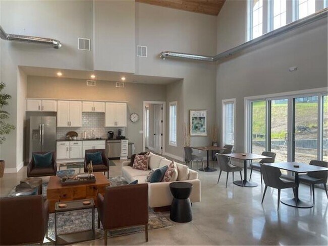 Foto del edificio - 5380 Robinwood Ct