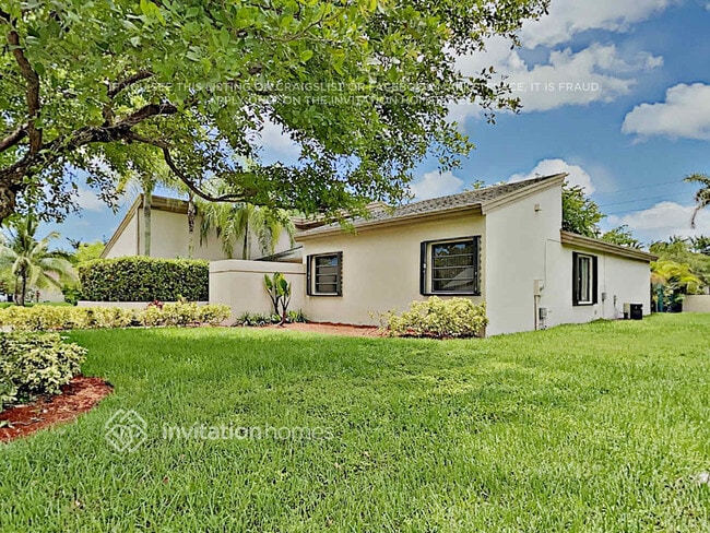 Building Photo - 8600 SW 140th Terrace