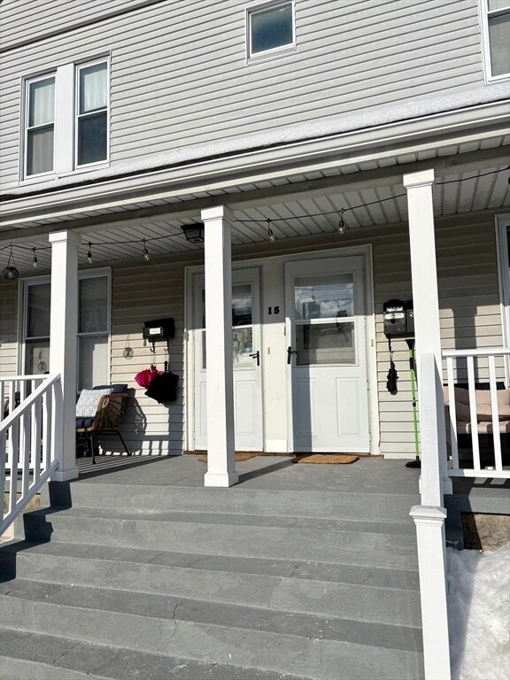 Building Photo - 15 Snow St