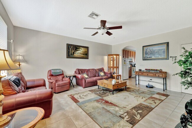 Foto del edificio - 2061 SE Glen Ridge Dr