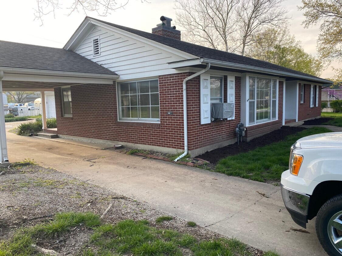 623 Missouri St, Lawrence, KS 66044 House Rental in Lawrence, KS