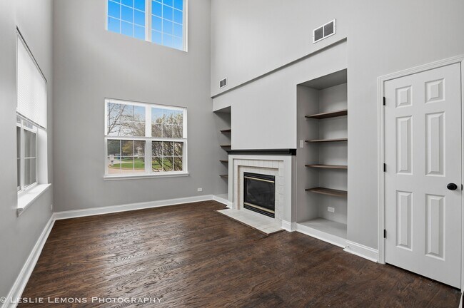 Foto del edificio - 2233 Hillsboro Ct