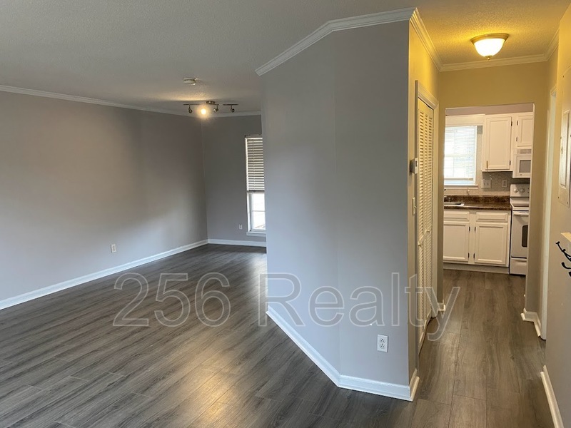Foto principal - 466 Oakland Rd