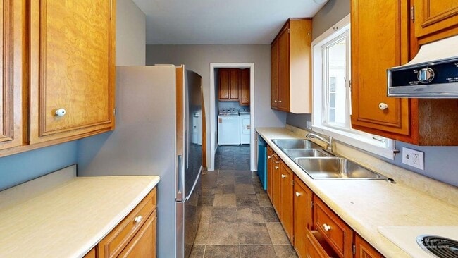 Foto del edificio - Beautifully maintained single-level ranch home