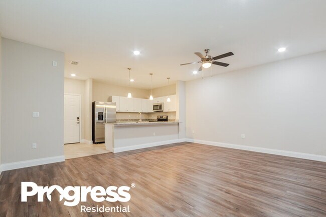 Foto del edificio - 136 Eleven Oaks Cir
