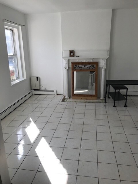 Building Photo - 12 Van Reipen Ave