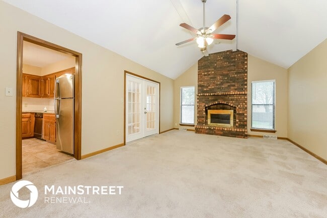 Building Photo - 4917 S Kendall Dr