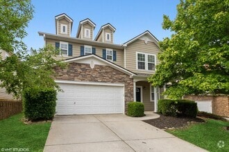 Building Photo - 379 Roseglen Dr NW