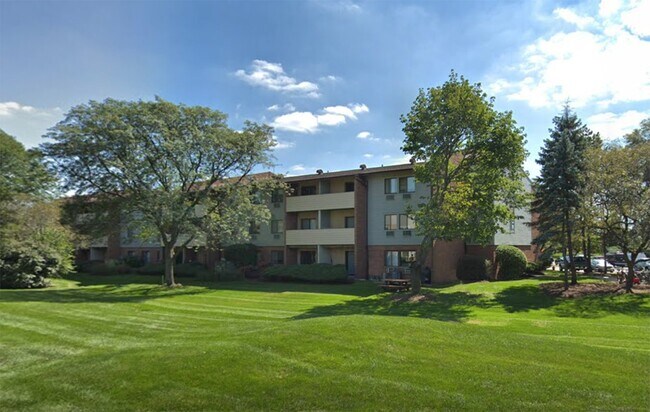 Foto del edificio - 1526 Lakeview Dr