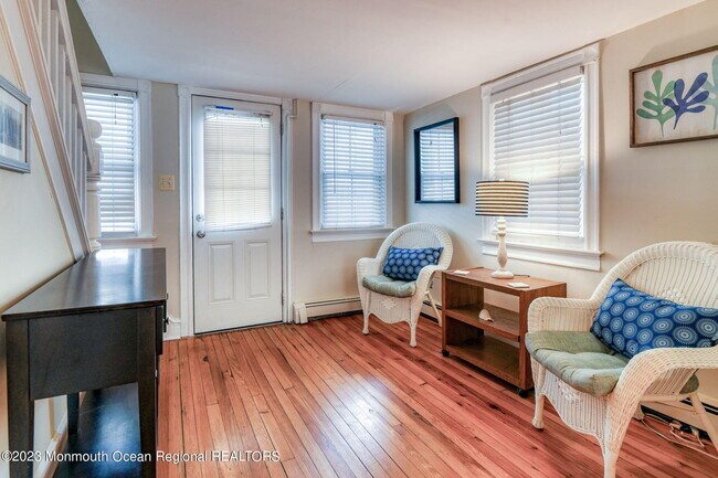 Foto del edificio - 34 Webb Ave