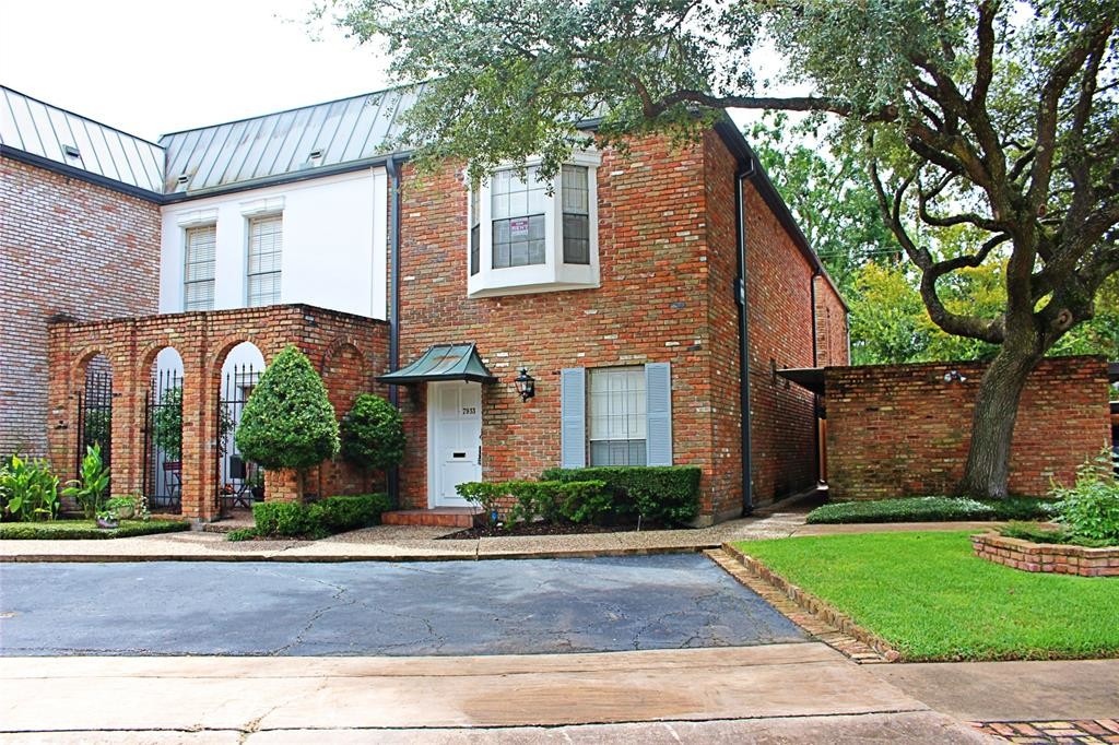 Primary Photo - 7933 Woodway Dr