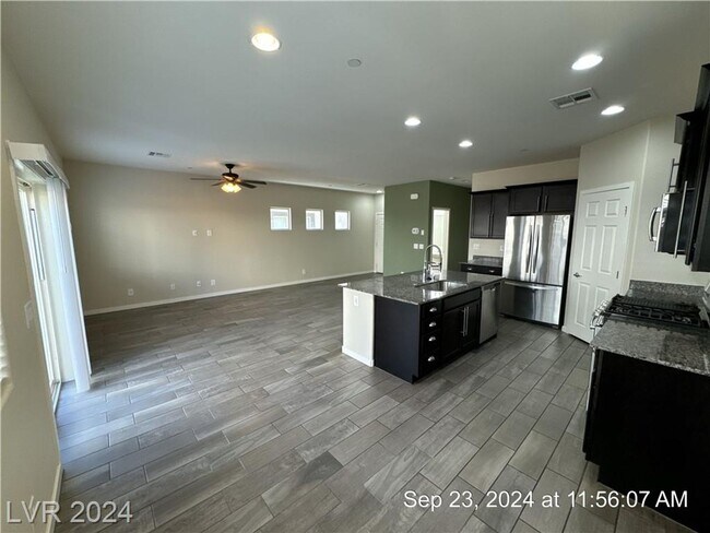 Foto del edificio - GREEN VALLEY BEAUTY WITH AWESOME FLOORPLAN