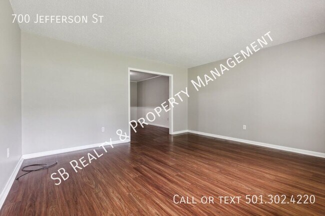 Foto del edificio - 700 Jefferson Dr