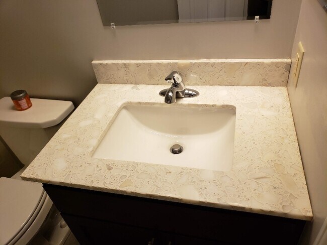 Foto del edificio - 6218 Kathryn Ct