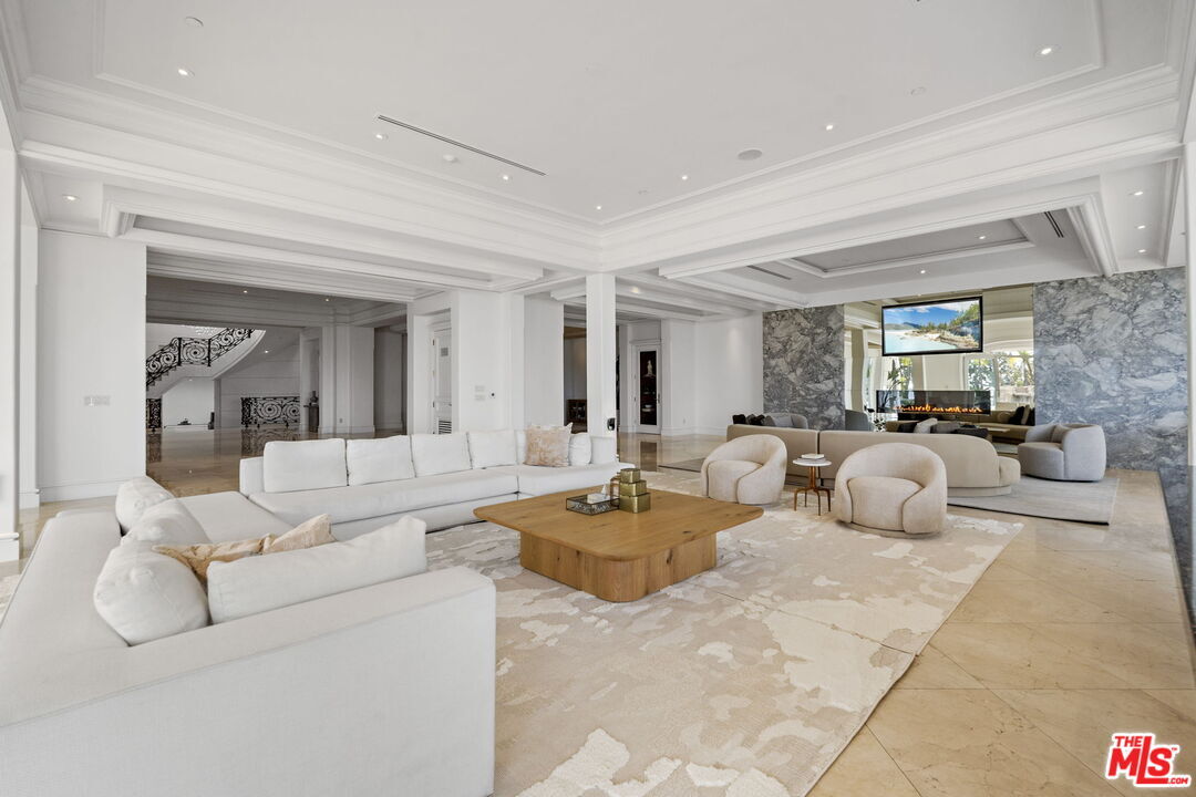 Foto principal - 360 Trousdale Pl