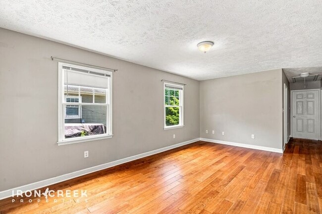 Building Photo - 16 Spinet St