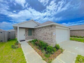 Building Photo - 21015 Longeni Dr
