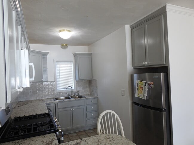 Building Photo - 8581 Wickham Blvd