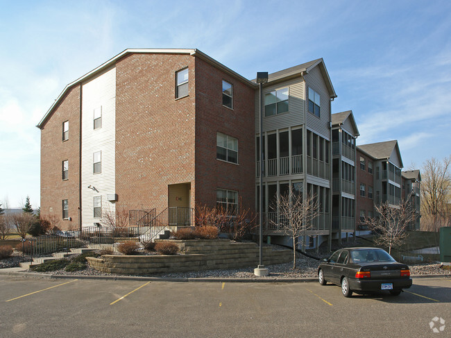 Building Photo - Roseville Commons