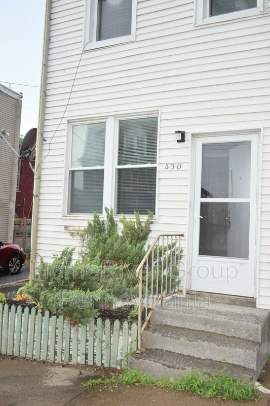 Building Photo - 430 Muench St