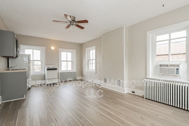 Building Photo - 212 E Broad St