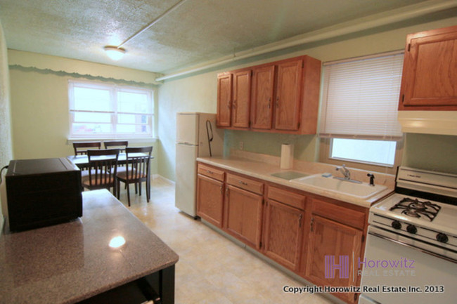 Foto del edificio - 25-58-58 44th St