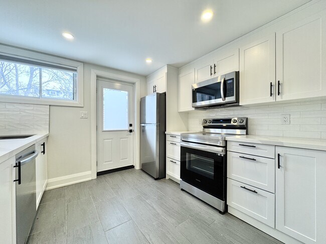 Photo du bâtiment - 97 Garfield Ave S