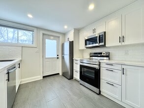 Building Photo - 97 Garfield Ave S