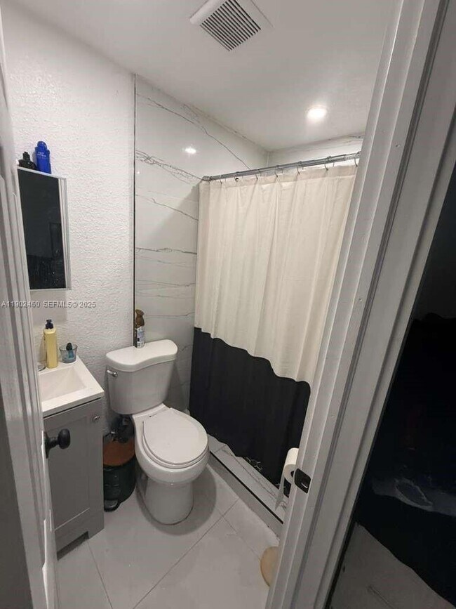 Building Photo - 511 NW 133rd St