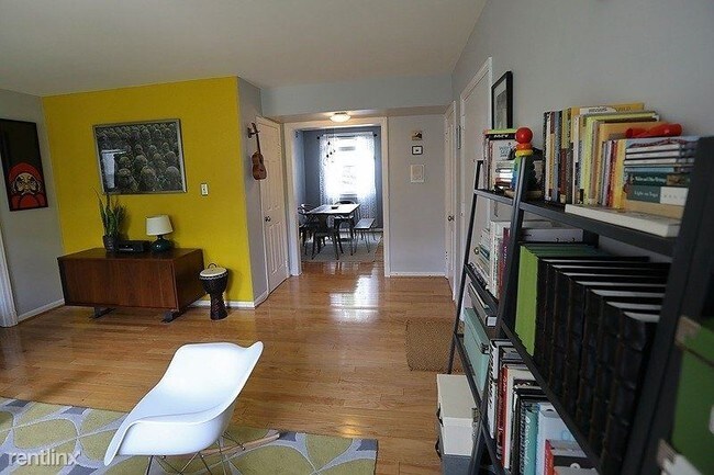 Foto del edificio - 2732 Ordway St NW